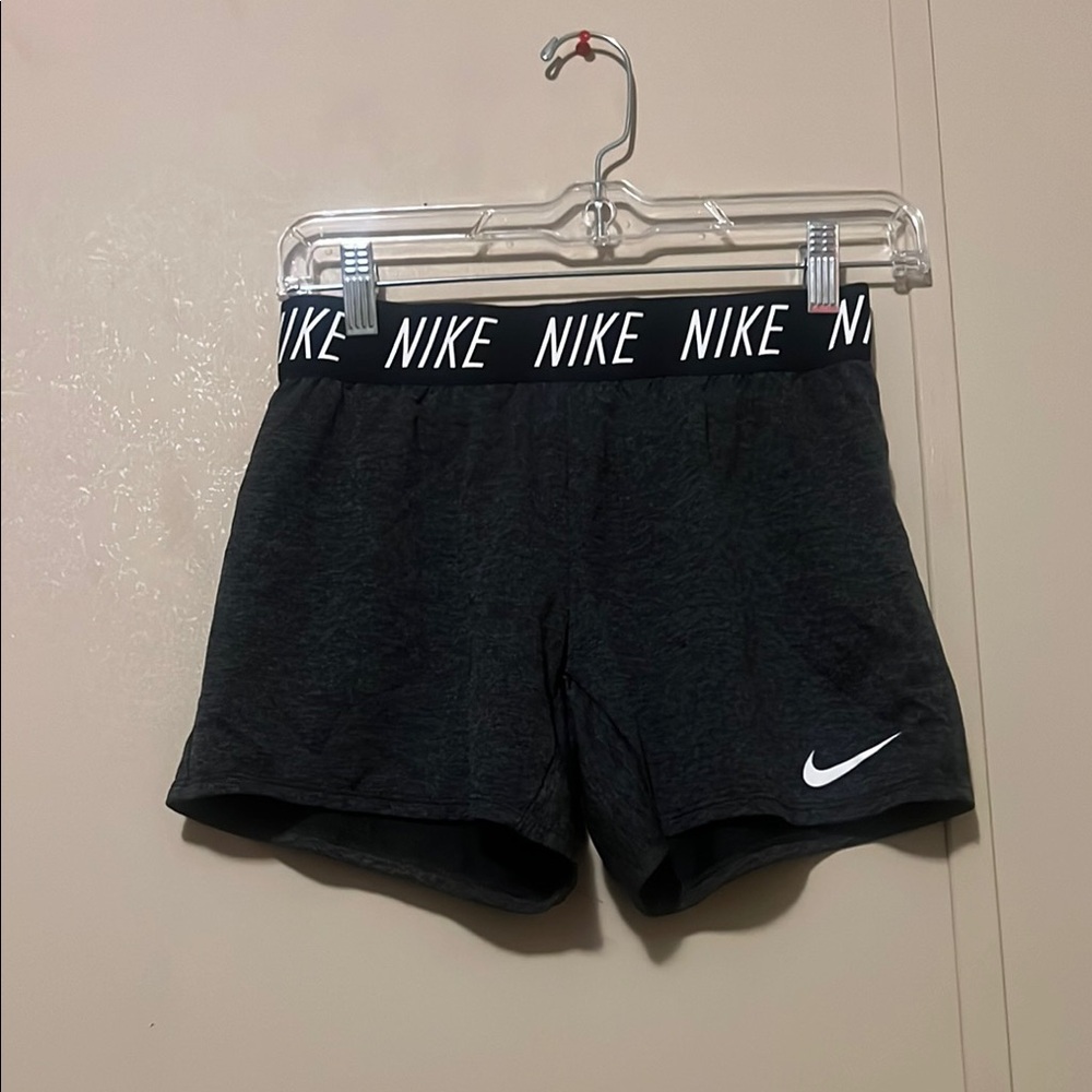 Nike Black Athletic Shorts Moisture-Wicking Performance